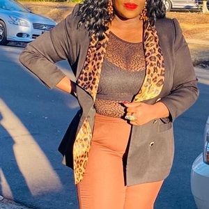 Plus Size Leopard blazer